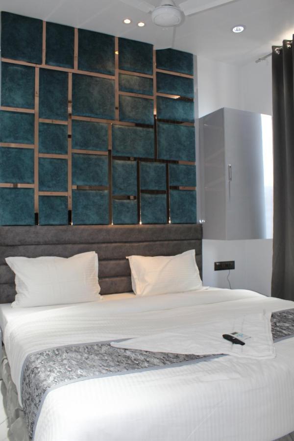 Hotel The Lowell Surat Eksteriør bilde