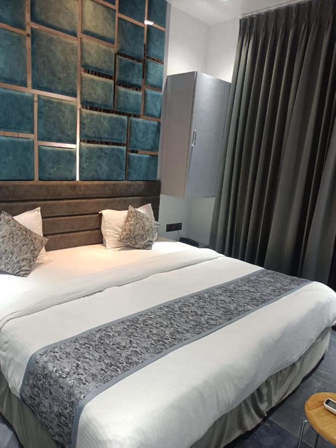 Hotel The Lowell Surat Eksteriør bilde